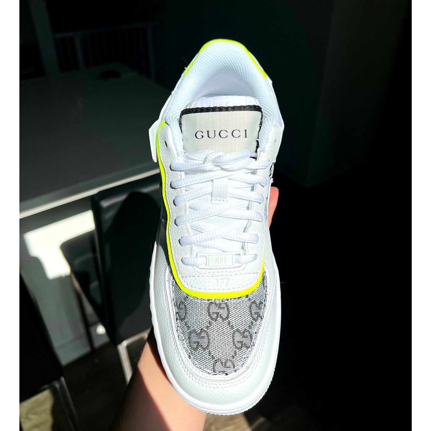 Highlighter GeeGee Shadows