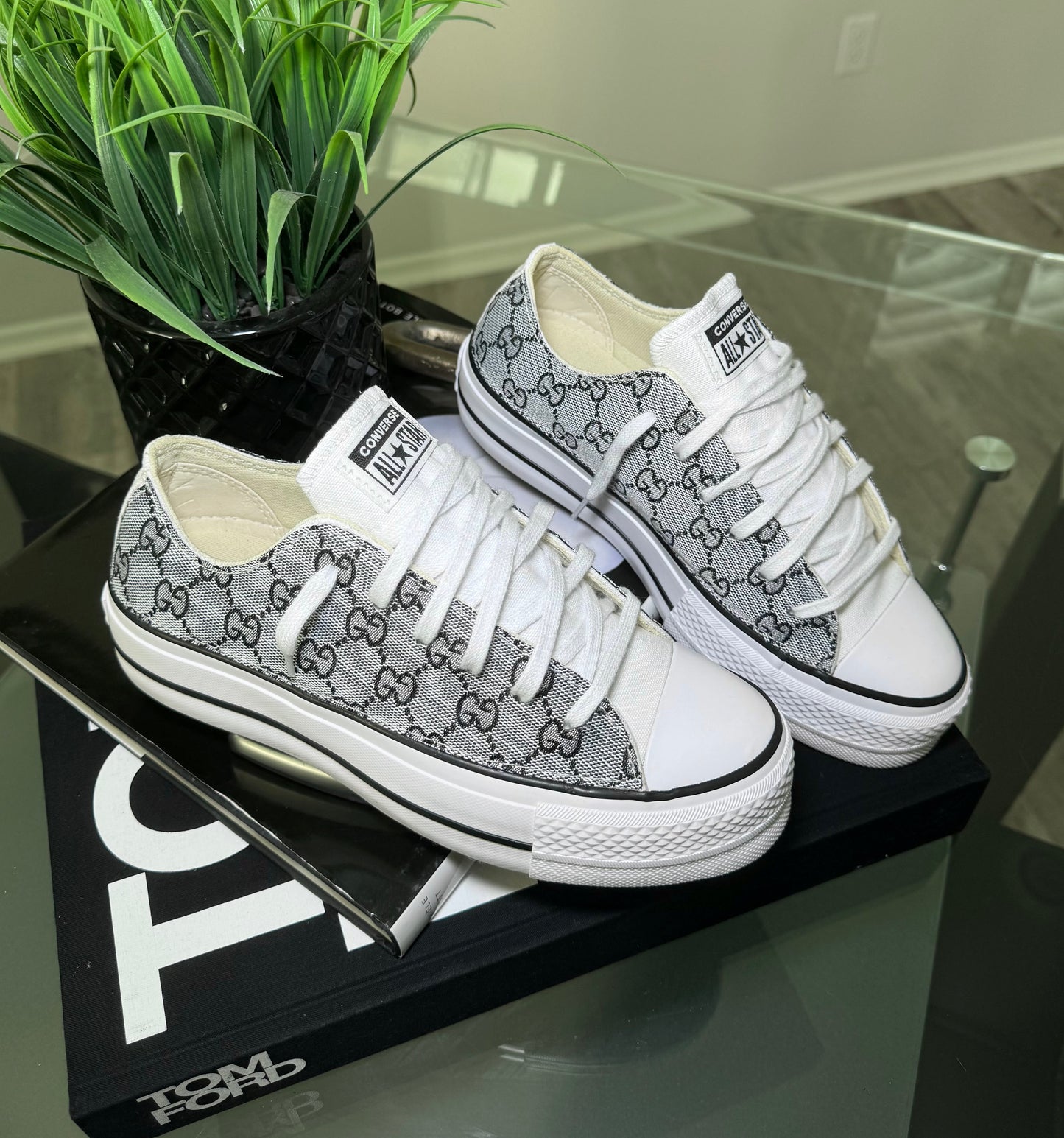 Canvas GeeGee Platform Chuck Lows
