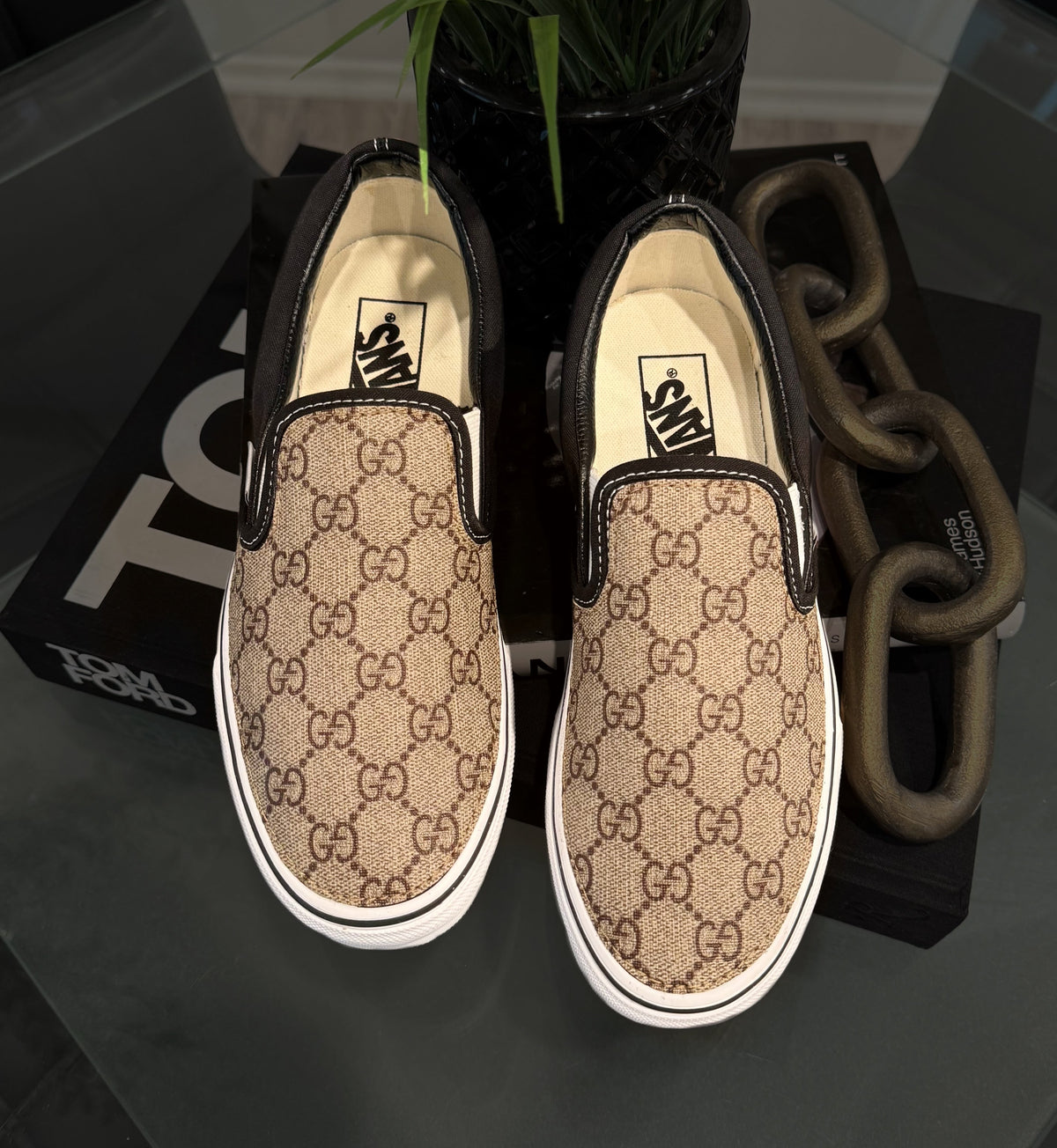 GeeGee Slip On