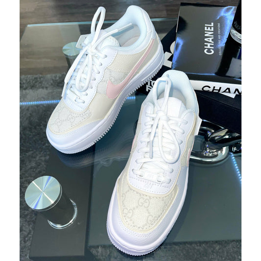 Cream GeeGee Shadows